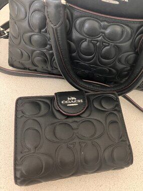COACH Darcie Medium Corner Zip Wallet in Signature Leather